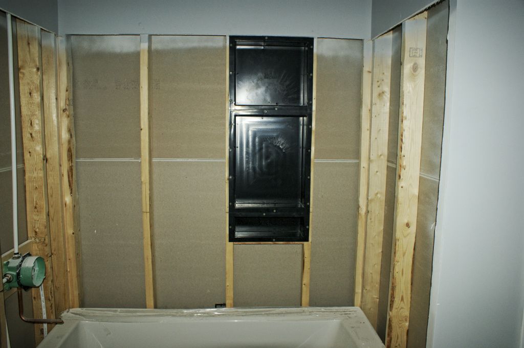 Niche in Guest Bathroom